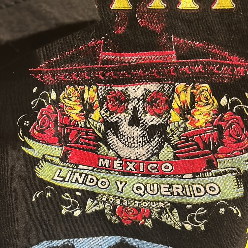 New Tropical Presents Besame Mucho Tour Shirt Spanish Rock. - Picture 5 of 10